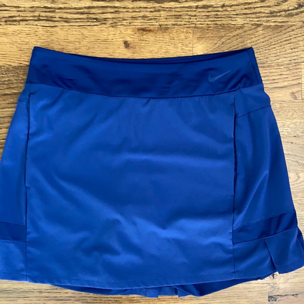 NIKE GOLF SKORT